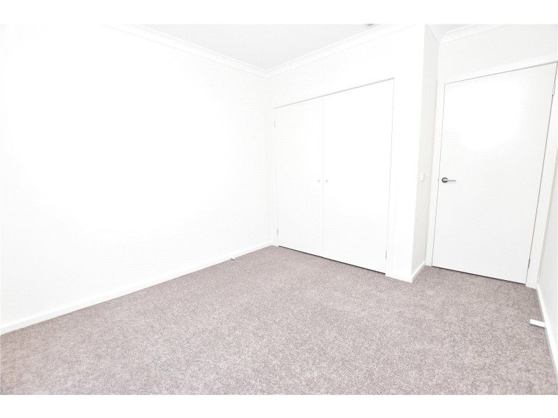 70 Karawarra Circuit, Cranbourne North VIC 3977