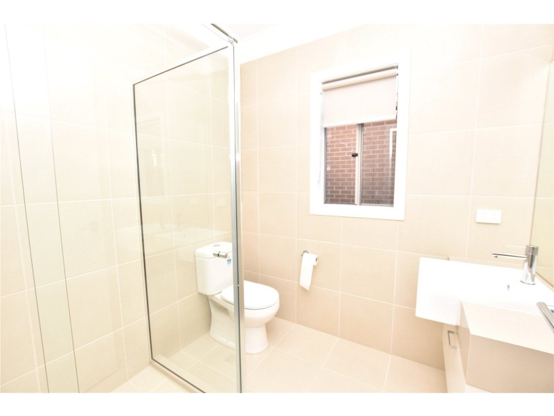 70 Karawarra Circuit, Cranbourne North VIC 3977