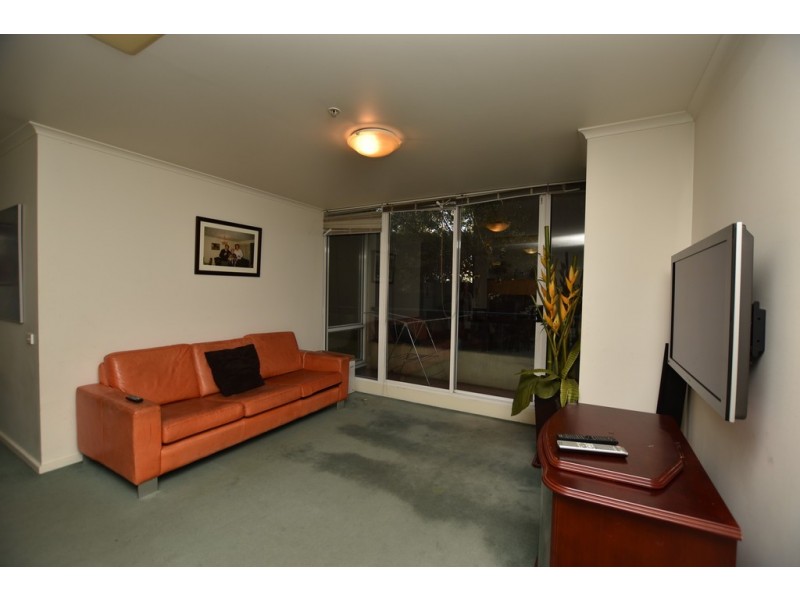 REF 06065/79 Whiteman Street, Southbank VIC 3006