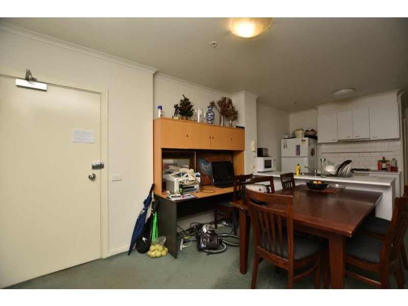 REF 06065/79 Whiteman Street, Southbank VIC 3006
