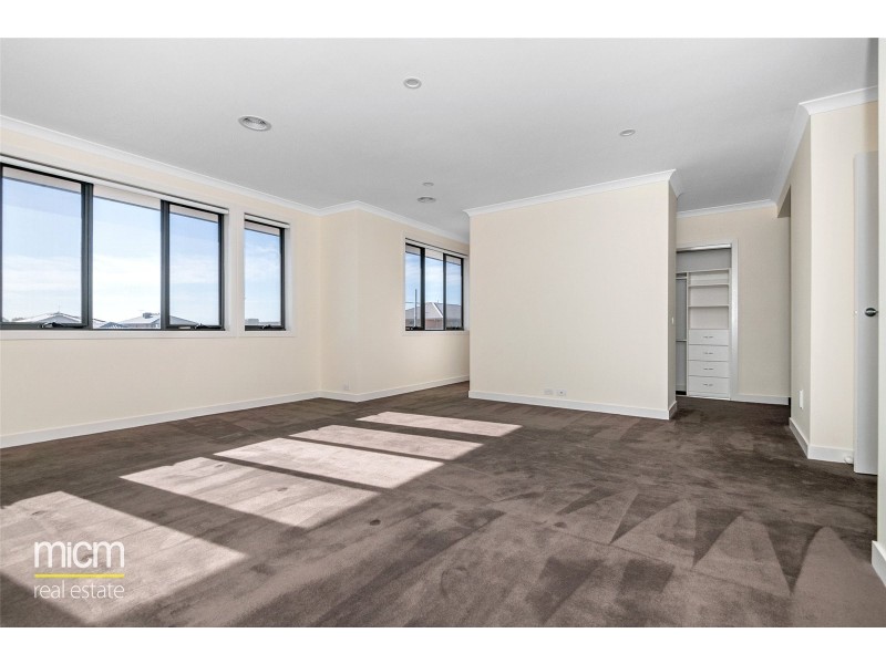 28 Fireside Avenue, Point Cook VIC 3030