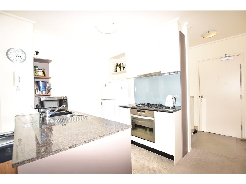 REF 060756/100 Kavanagh Street, Southbank VIC 3006
