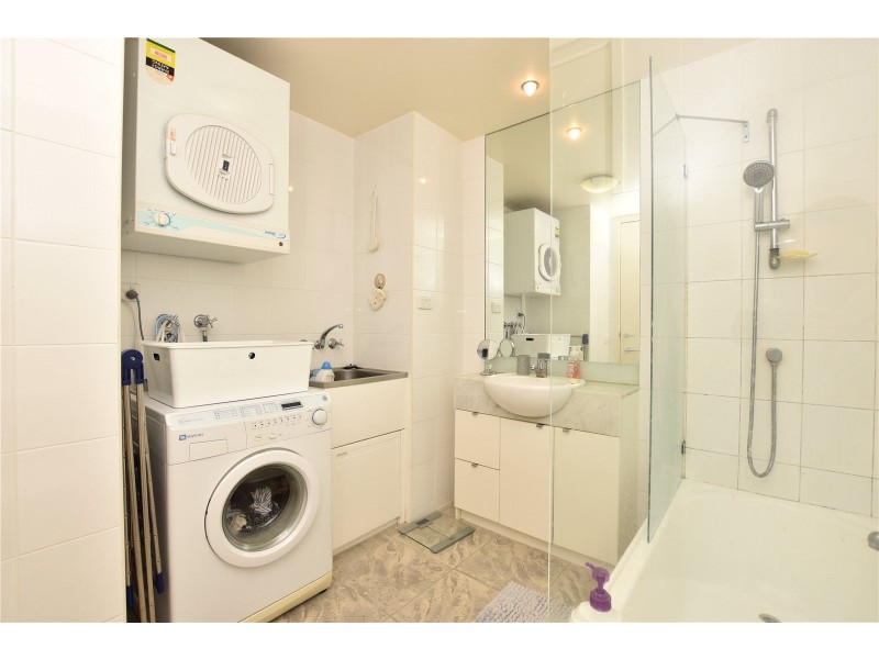 REF 060756/100 Kavanagh Street, Southbank VIC 3006