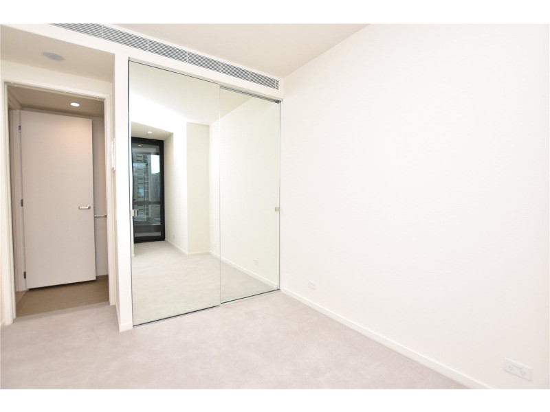 1702/70 Southbank Boulevard, Southbank VIC 3006