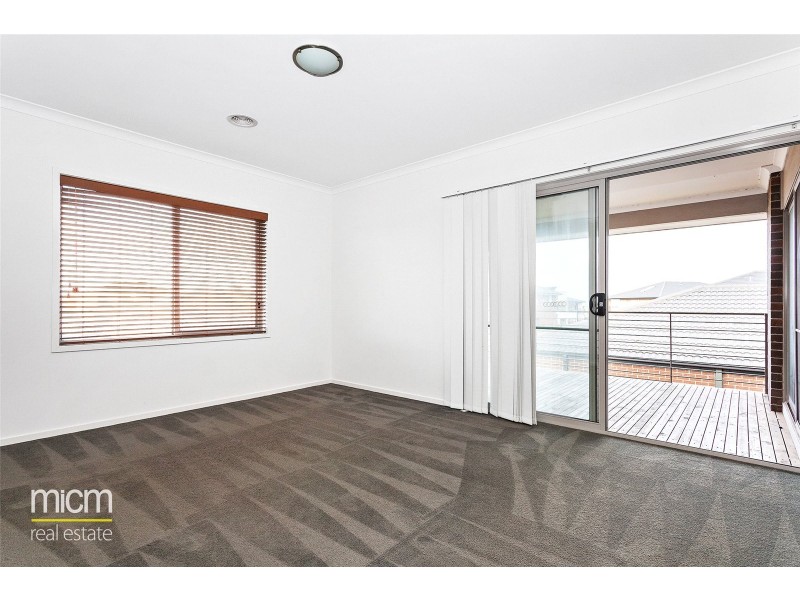 17 Seacoast Street, Point Cook VIC 3030