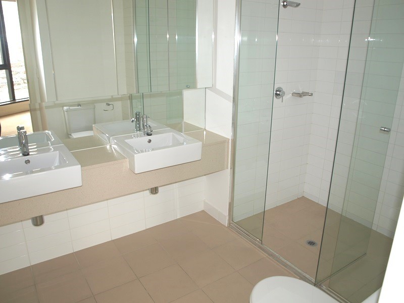 3307/100 Harbour Esplanade, Docklands VIC 3008