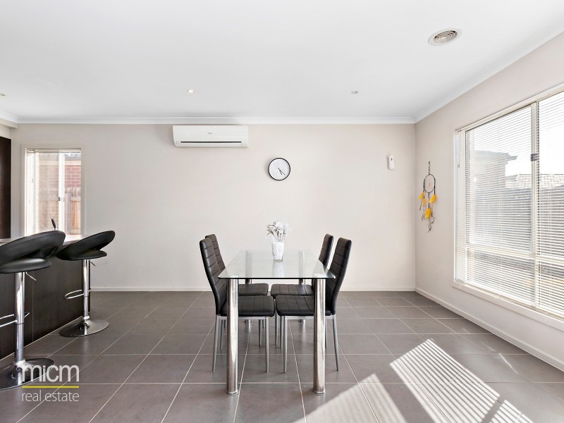 24 Lomandra Street, Point Cook VIC 3030