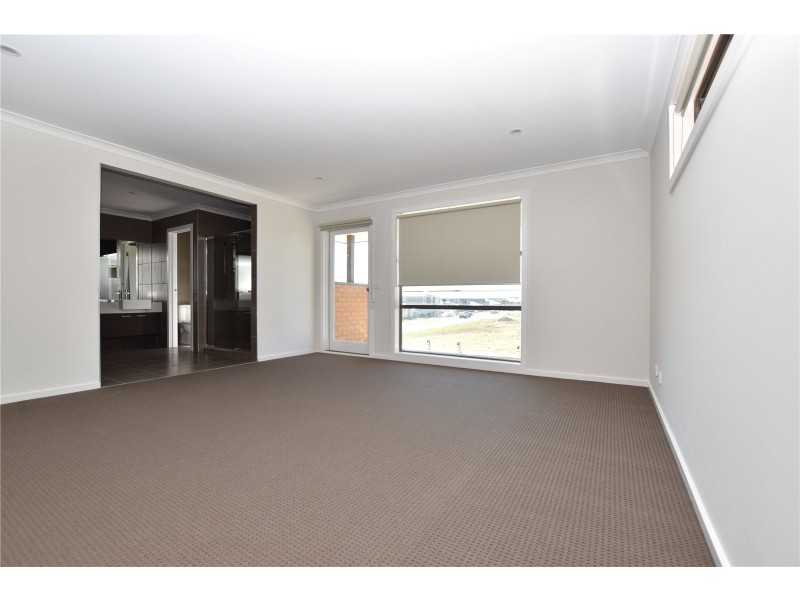 47 Noorat Place, Cranbourne North VIC 3977