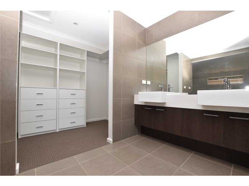 47 Noorat Place, Cranbourne North VIC 3977