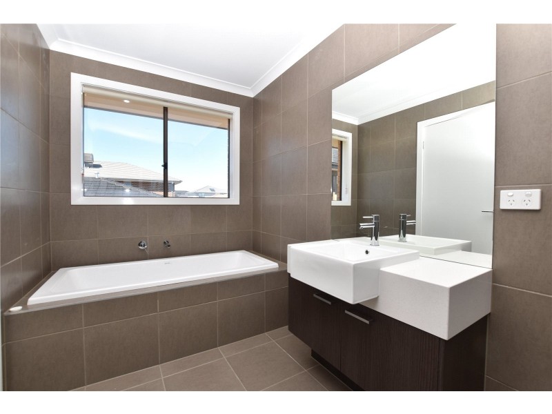 47 Noorat Place, Cranbourne North VIC 3977