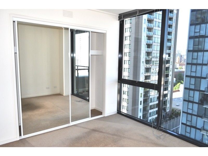 REF 061445/100 Kavanagh Street, Southbank VIC 3006
