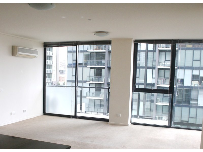 REF 061475/100 Kavanagh Street, Southbank VIC 3006