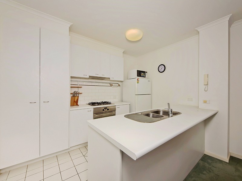 REF 061445/63 Dorcas Street, South Melbourne VIC 3205