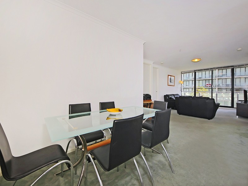 REF 061445/63 Dorcas Street, South Melbourne VIC 3205