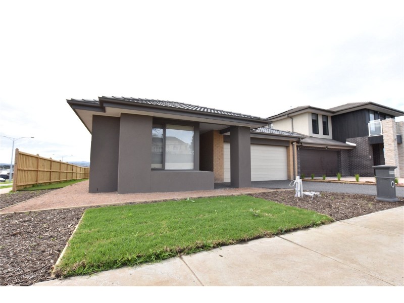 1 Rossiter Retreat, Cranbourne North VIC 3977