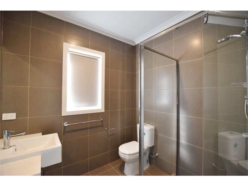 1 Rossiter Retreat, Cranbourne North VIC 3977