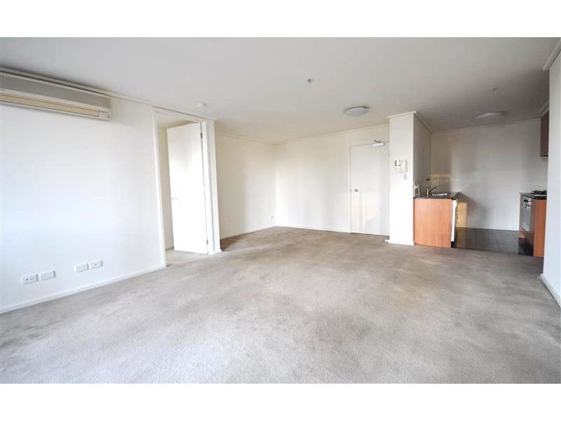 REF 061805/163 City Road, Southbank VIC 3006