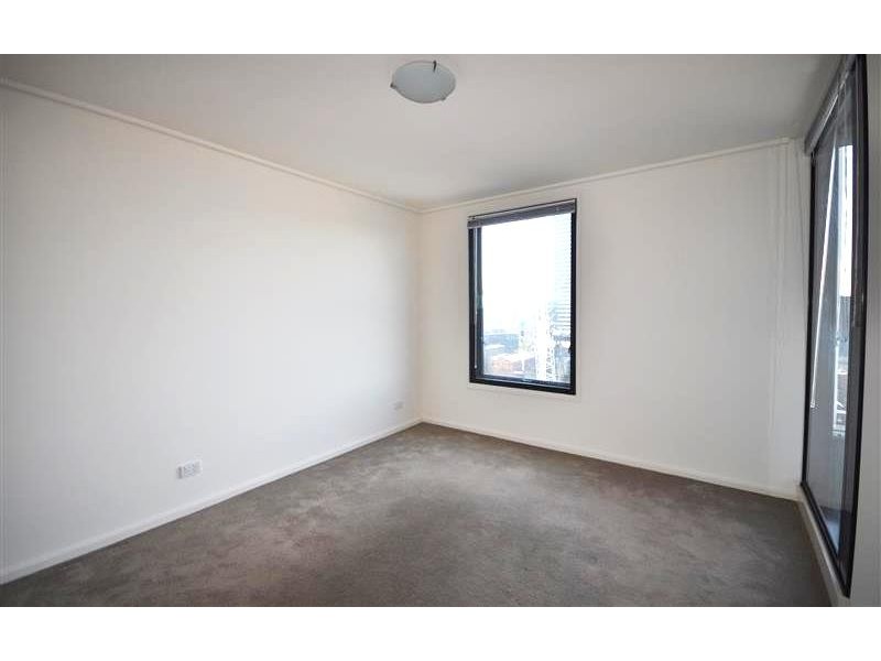 REF 061805/163 City Road, Southbank VIC 3006