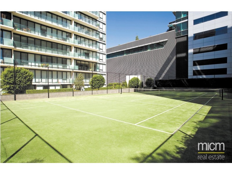 REF 061813/38 Bank Street, South Melbourne VIC 3205