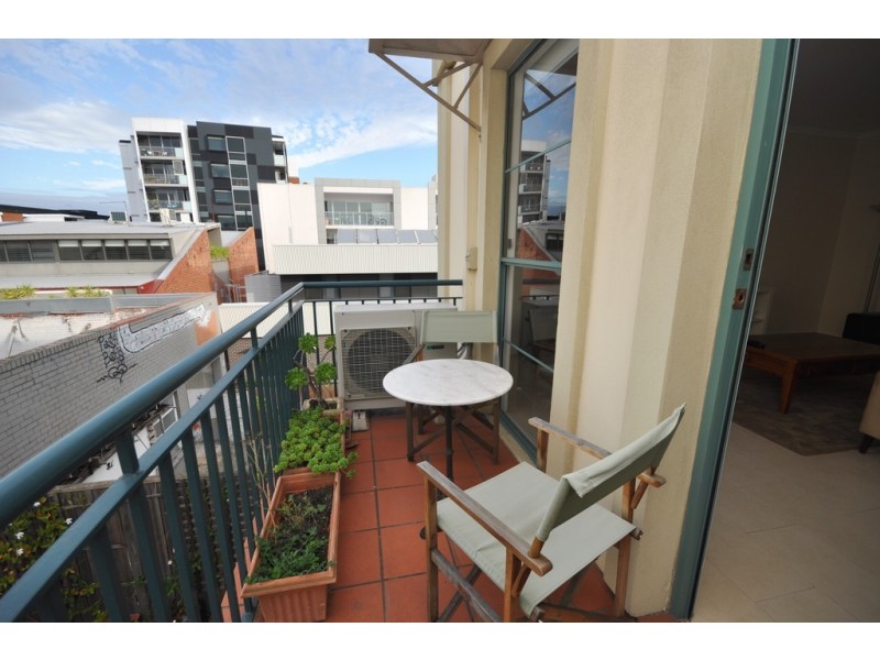 REF 061889/682 Nicholson Street, Fitzroy North VIC 3068