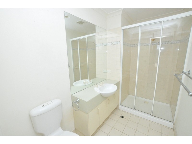 REF 061807/102 Wells Street, Southbank VIC 3006