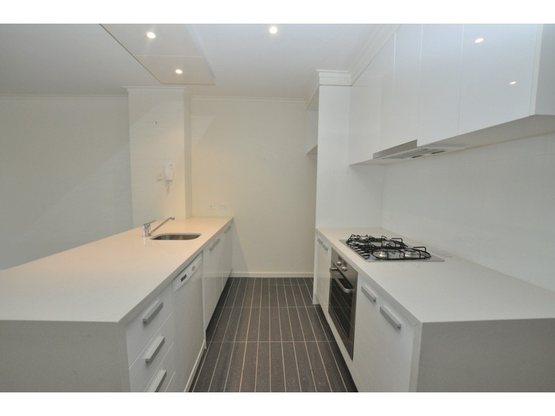 2403/63 Whiteman Street, Southbank VIC 3006