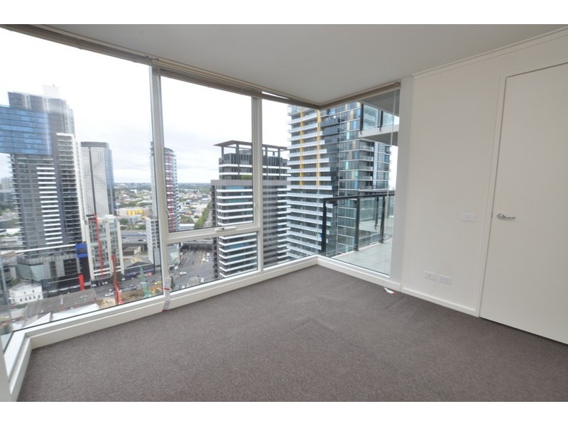 2403/63 Whiteman Street, Southbank VIC 3006
