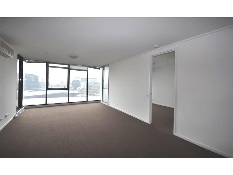 REF 061981/99 Whiteman Street, Southbank VIC 3006