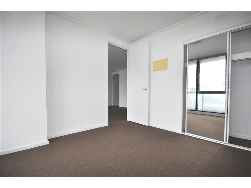 REF 061981/99 Whiteman Street, Southbank VIC 3006