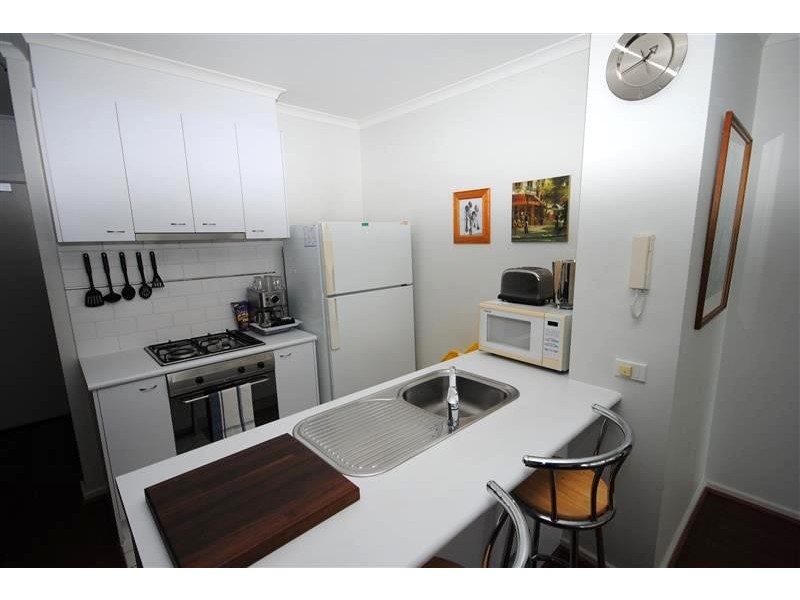 REF 062102/79 Whiteman Street, Southbank VIC 3006