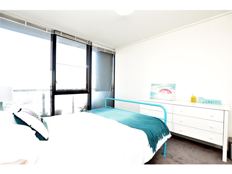 REF 062176/99 Whiteman Street, Southbank VIC 3006