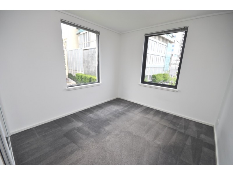 REF 062110/28 Bank Street, South Melbourne VIC 3205