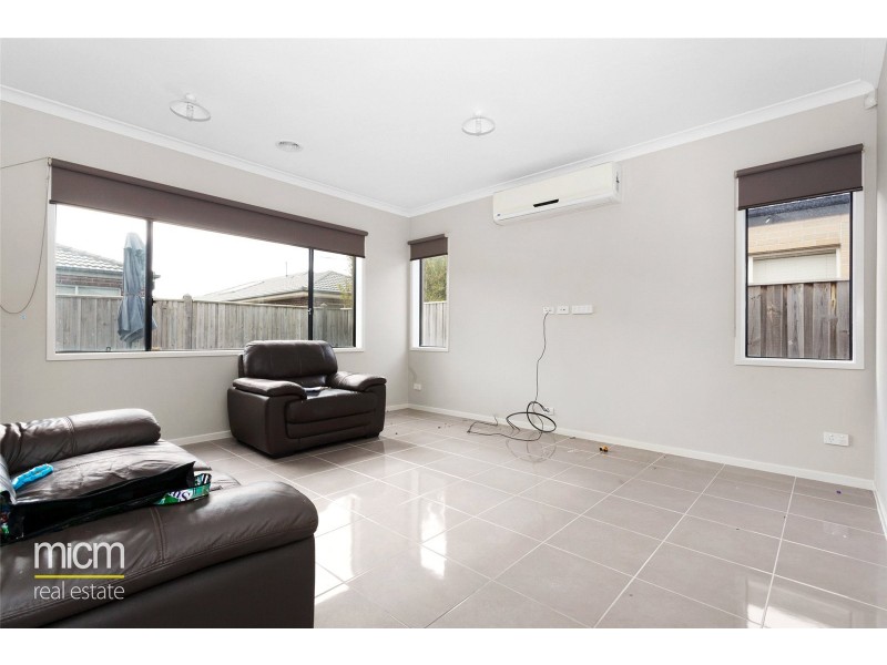 12 Grebe Way, Williams Landing VIC 3027