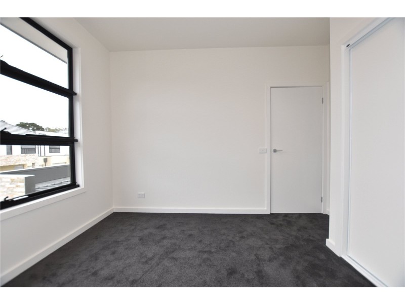 11 Poa Court, Keysborough VIC 3173