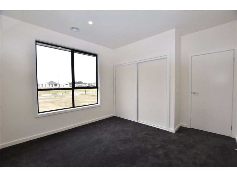 11 Poa Court, Keysborough VIC 3173