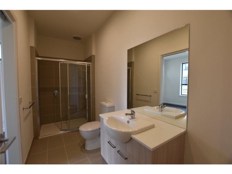 11 Poa Court, Keysborough VIC 3173