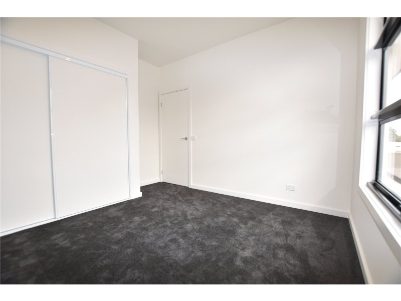 9 Grassland Loop, Keysborough VIC 3173