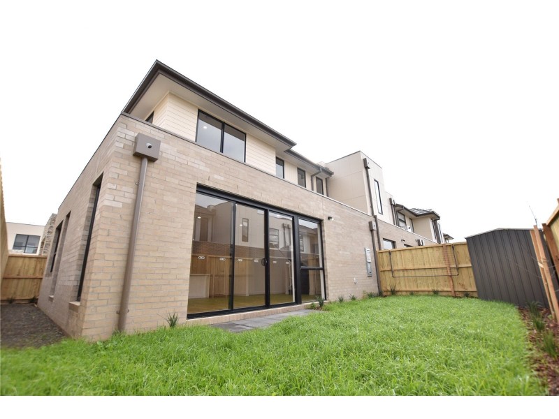 9 Grassland Loop, Keysborough VIC 3173