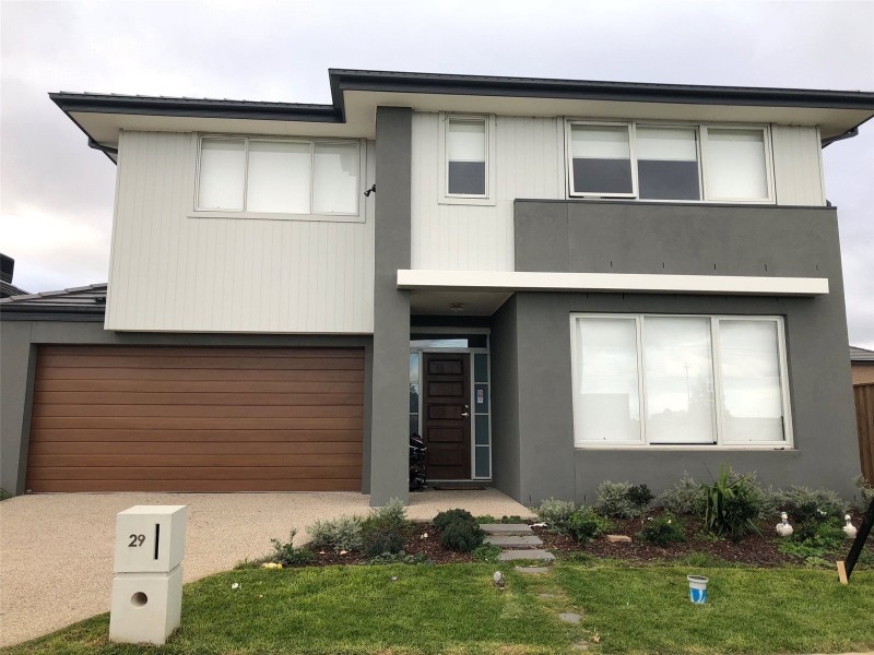 29 Stoneleigh Circuit, Williams Landing VIC 3027