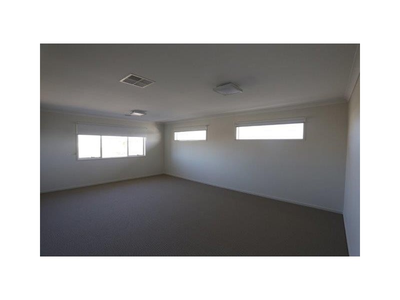 29 Stoneleigh Circuit, Williams Landing VIC 3027