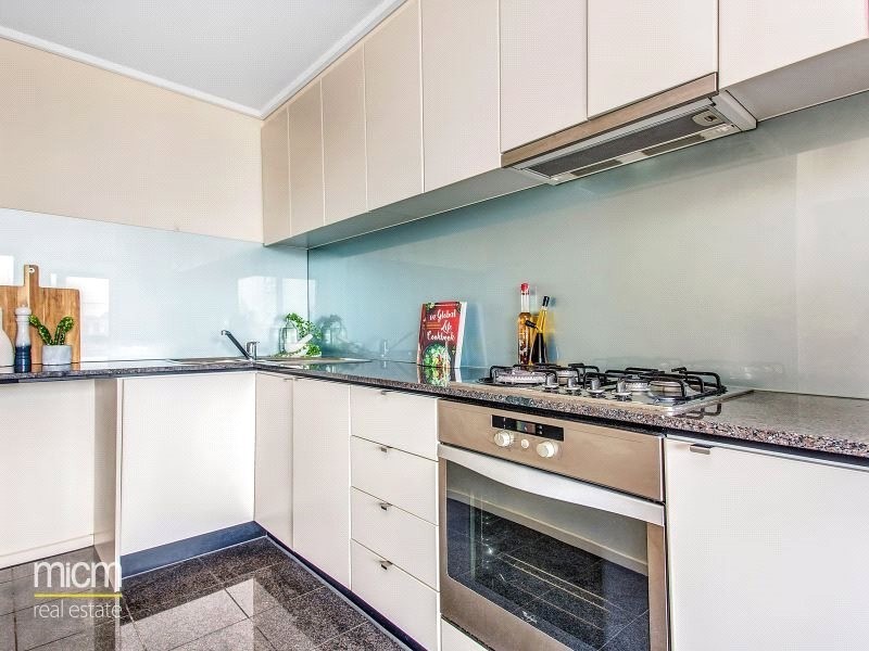 REF 062705/100 Kavanagh Street, Southbank VIC 3006