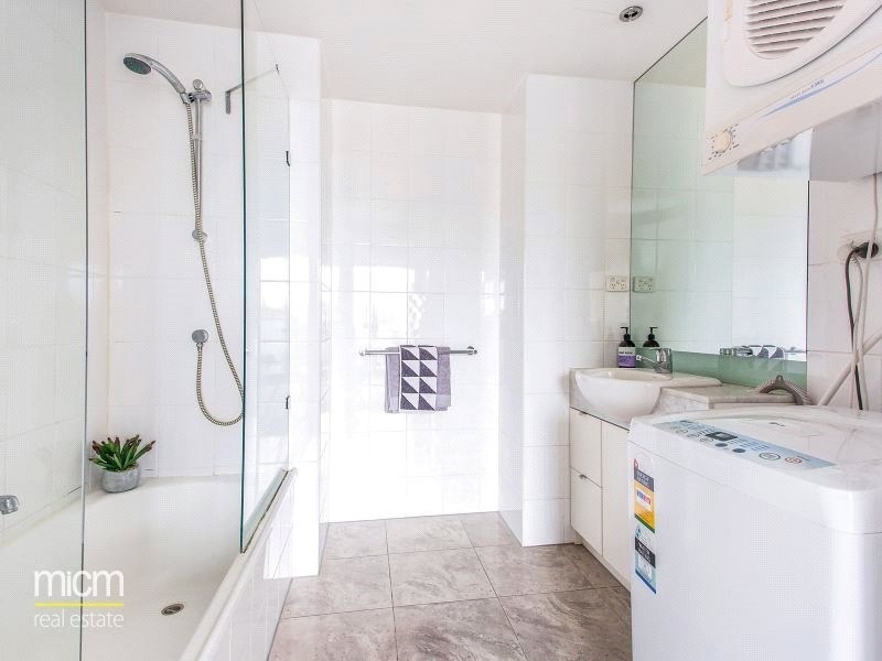 REF 062705/100 Kavanagh Street, Southbank VIC 3006