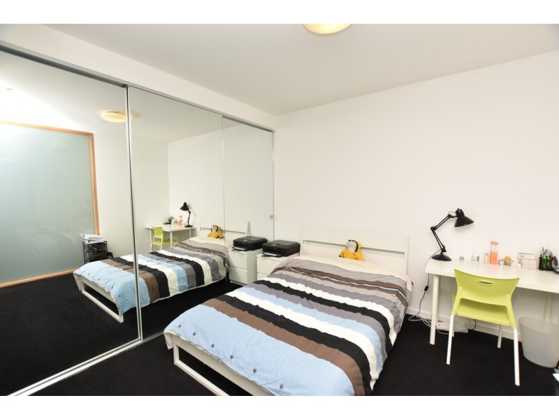 1004S/231 Harbour Esplanade, Docklands VIC 3008