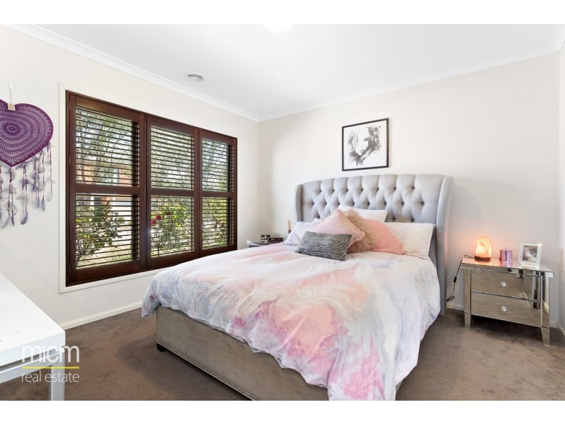 9 Victorking Drive, Point Cook VIC 3030
