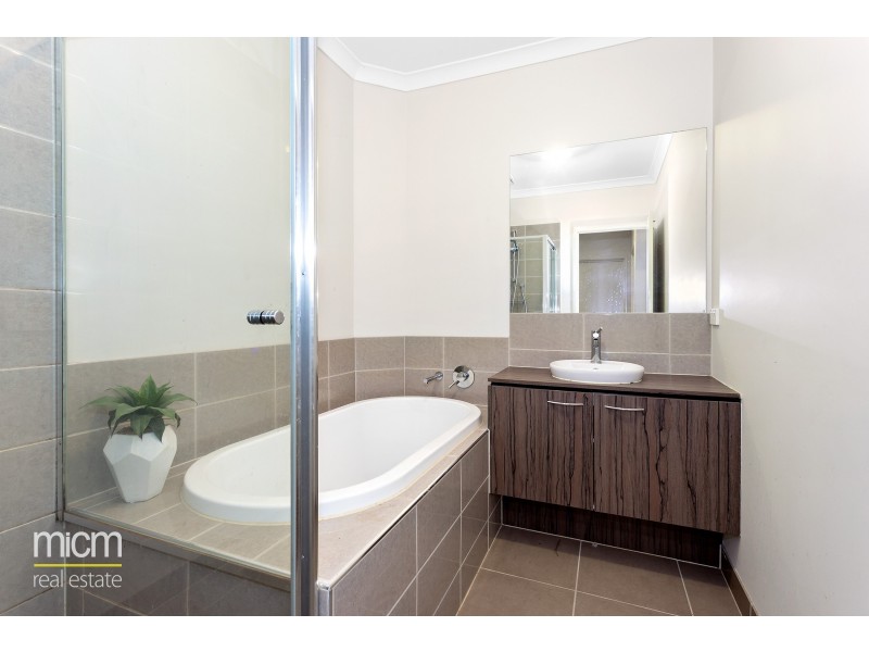 9 Victorking Drive, Point Cook VIC 3030