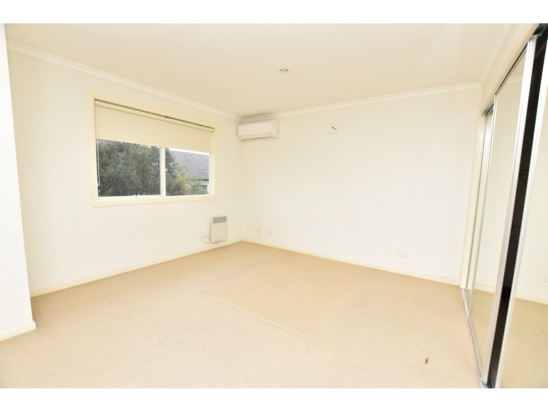 1 Cavalry Circuit, Maribyrnong VIC 3032