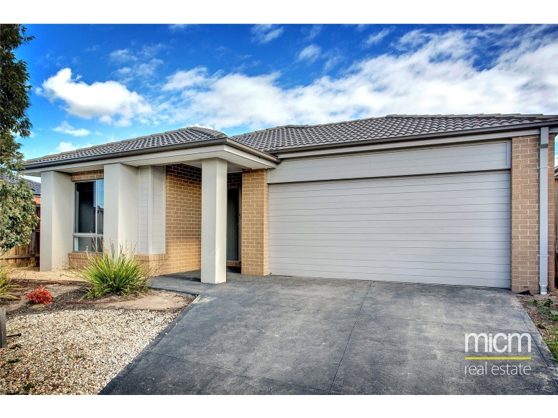 24 Casino Parade, Point Cook VIC 3030
