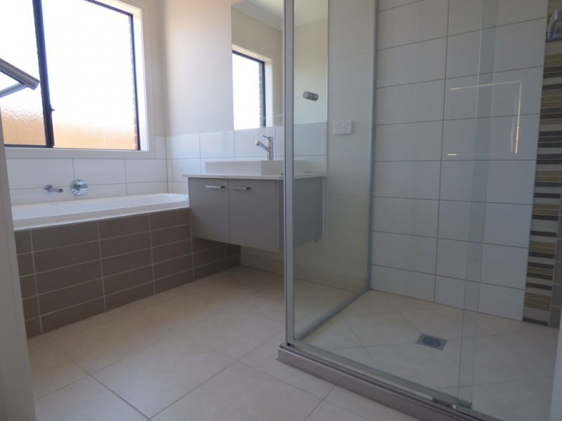 11 Saltmarsh Crescent, Point Cook VIC 3030