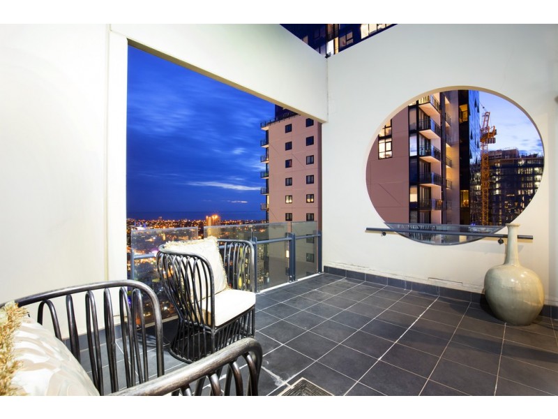 REF 070608/241 City Road, Southbank VIC 3006