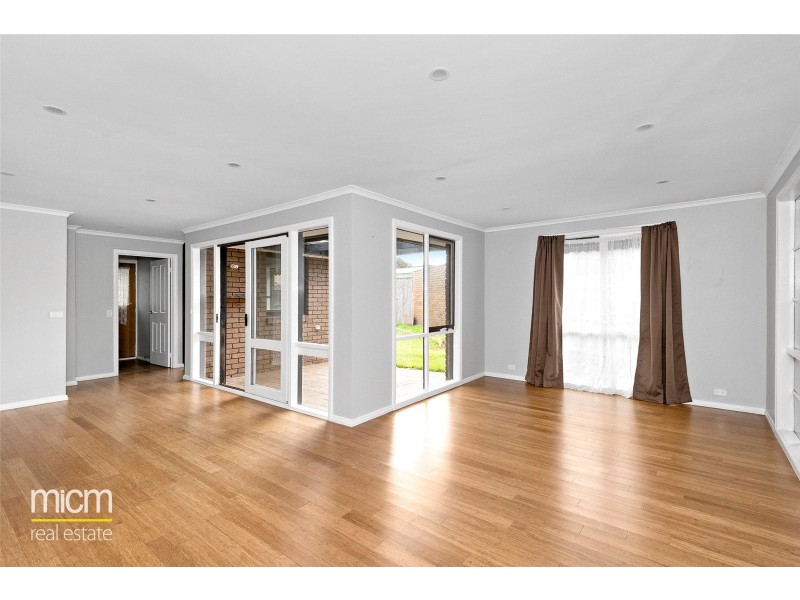 12/23-25 Finch Road, Werribee South VIC 3030